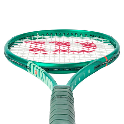 Wilson Blade 98 18x20 V10 Tennis Racket