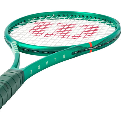 Wilson Blade 98S V10 Tennis Racket